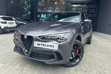 Alfa Romeo Stelvio Quadrifoglio  2.9 V6 520KM